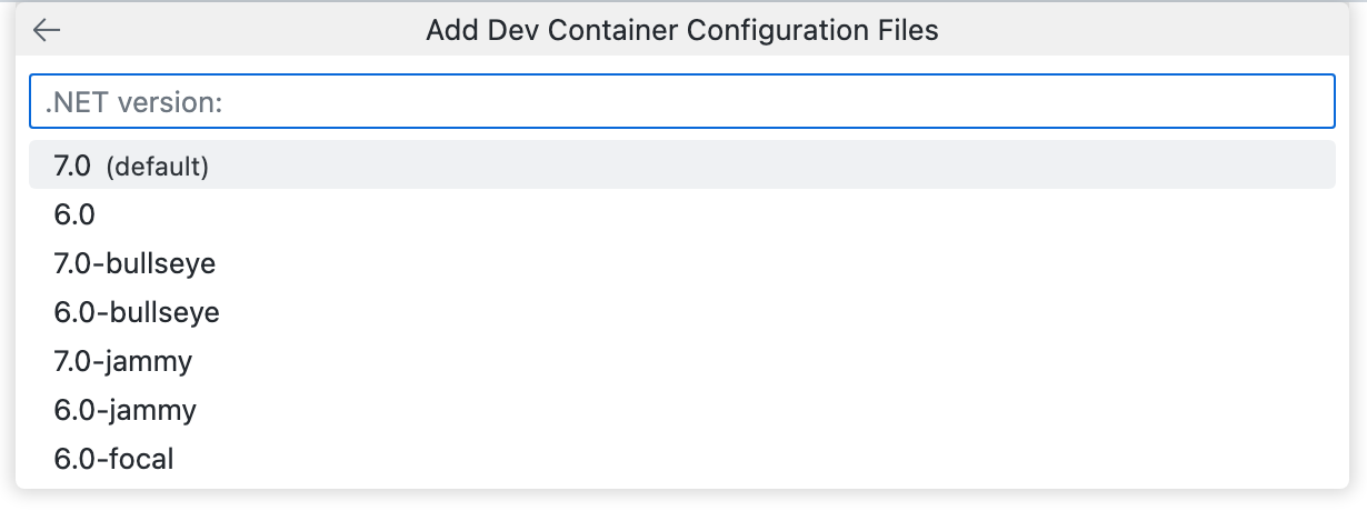 Captura de tela do menu suspenso "Adicionar arquivos de configuração do contêiner de desenvolvimento", mostrando uma variedade de versões do .NET, incluindo "7.0 (padrão)".