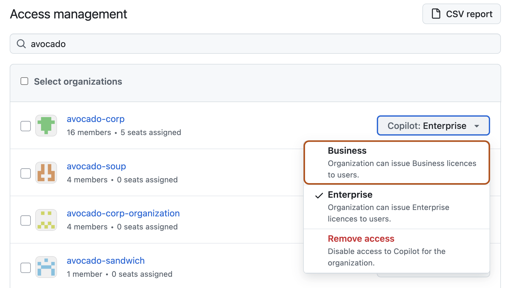 Capture d’écran de la page de gestion des accès de Copilot. Un menu déroulant est sélectionné et un bouton intitulé « Entreprise » est surligné par une structure orange.