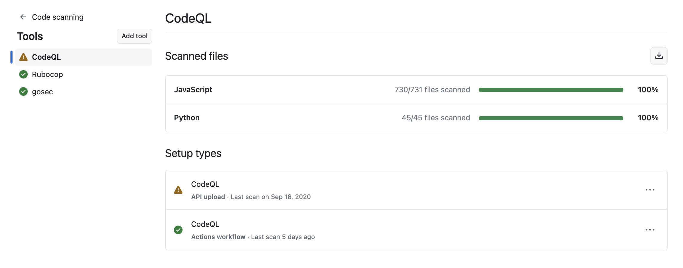 Captura de pantalla que muestra la página de estado de la herramienta, con la herramienta CodeQL seleccionada.